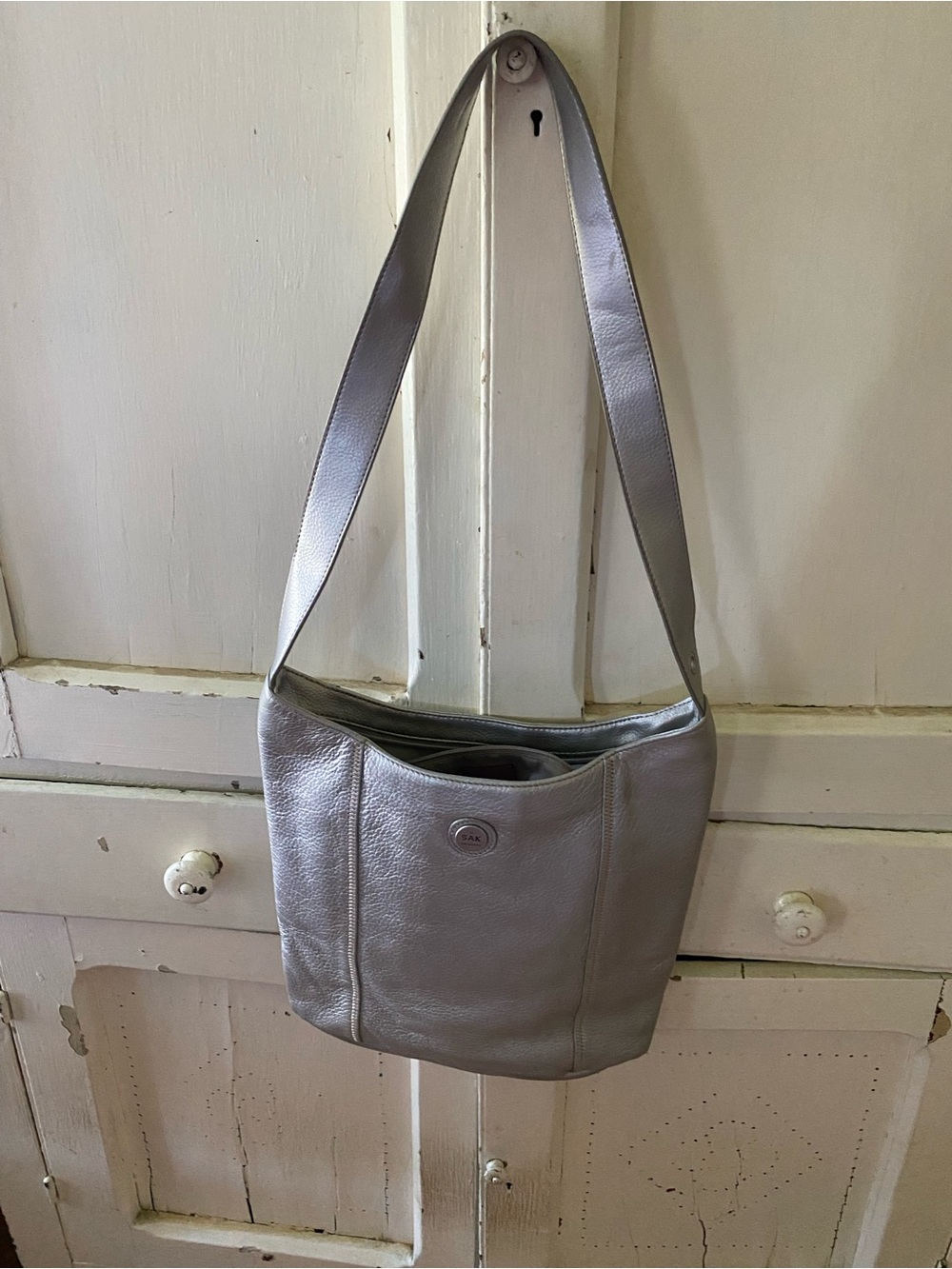 The Sak Silver Leather Shoulder Bag